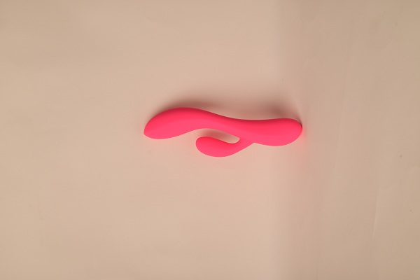 Lush 3 Rose Rabbit Rechargeable Silicone Vibrator For Women1g