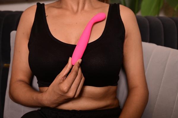 Slim N Sleek Vibrator For Women (1)