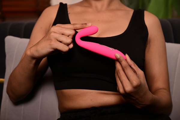 Slim N Sleek Vibrator For Women (1)
