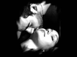 gentle kiss - How to turn her on